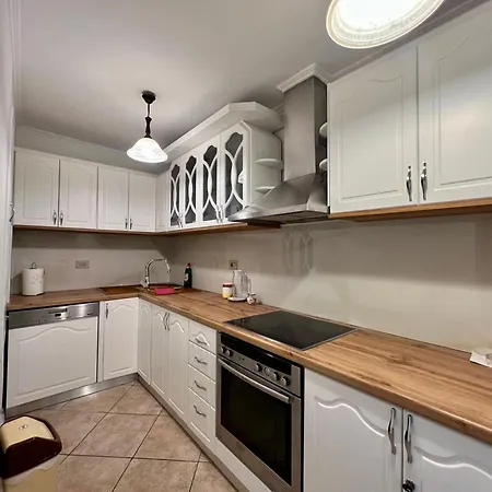 Serenity Apartment *